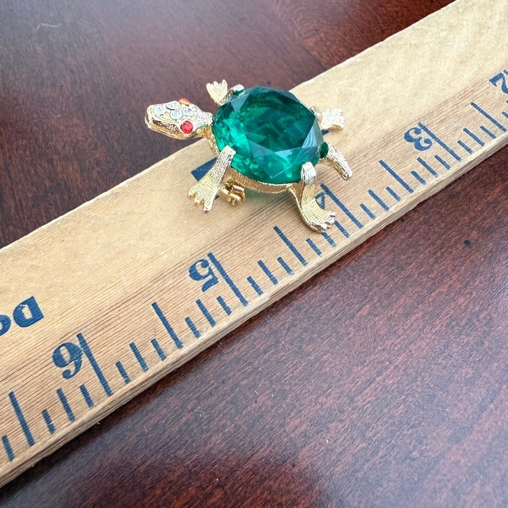 Vintage Turtle Brooch - Picture 2 of 3